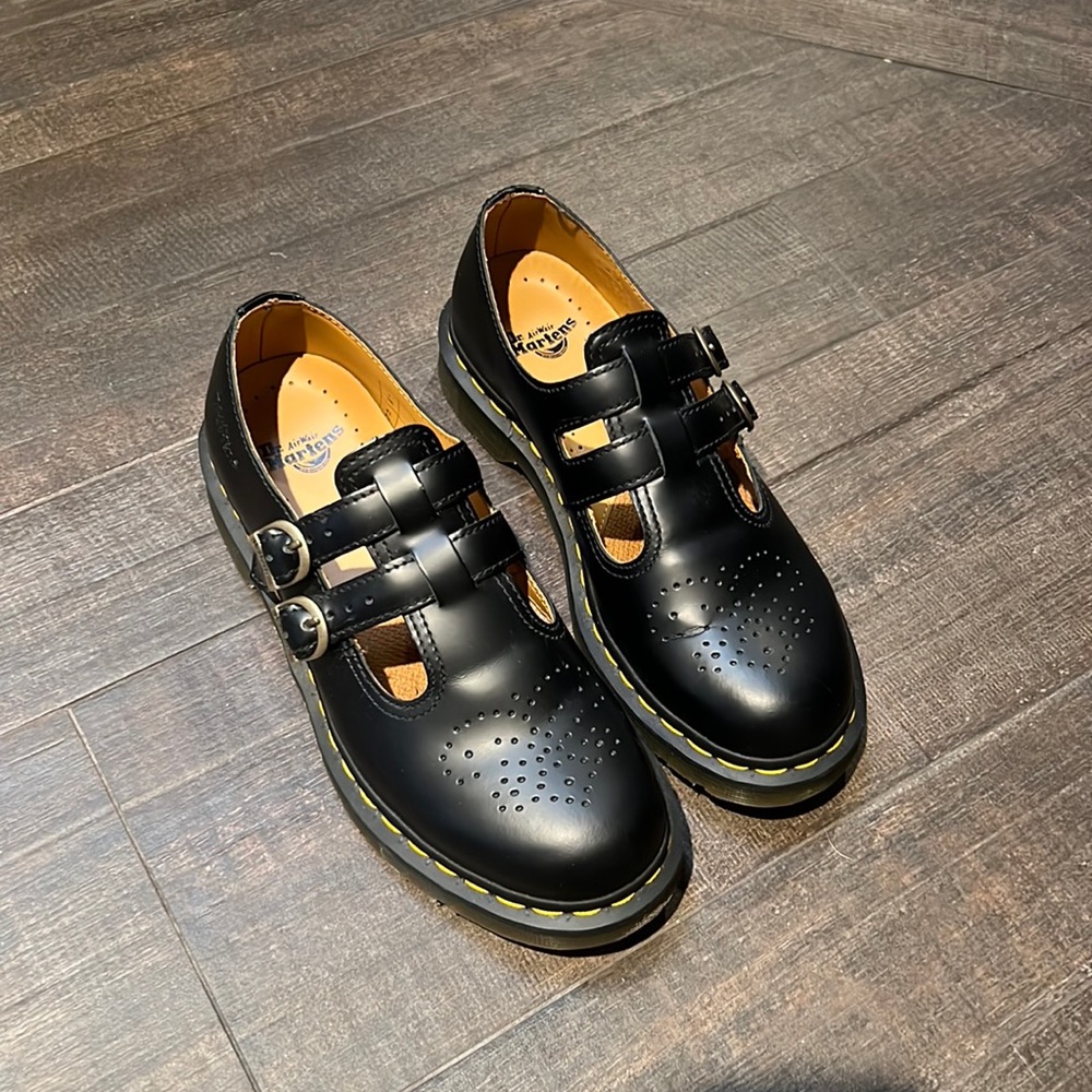 Dr. Marten 8065 Smooth Leather Mary Jane